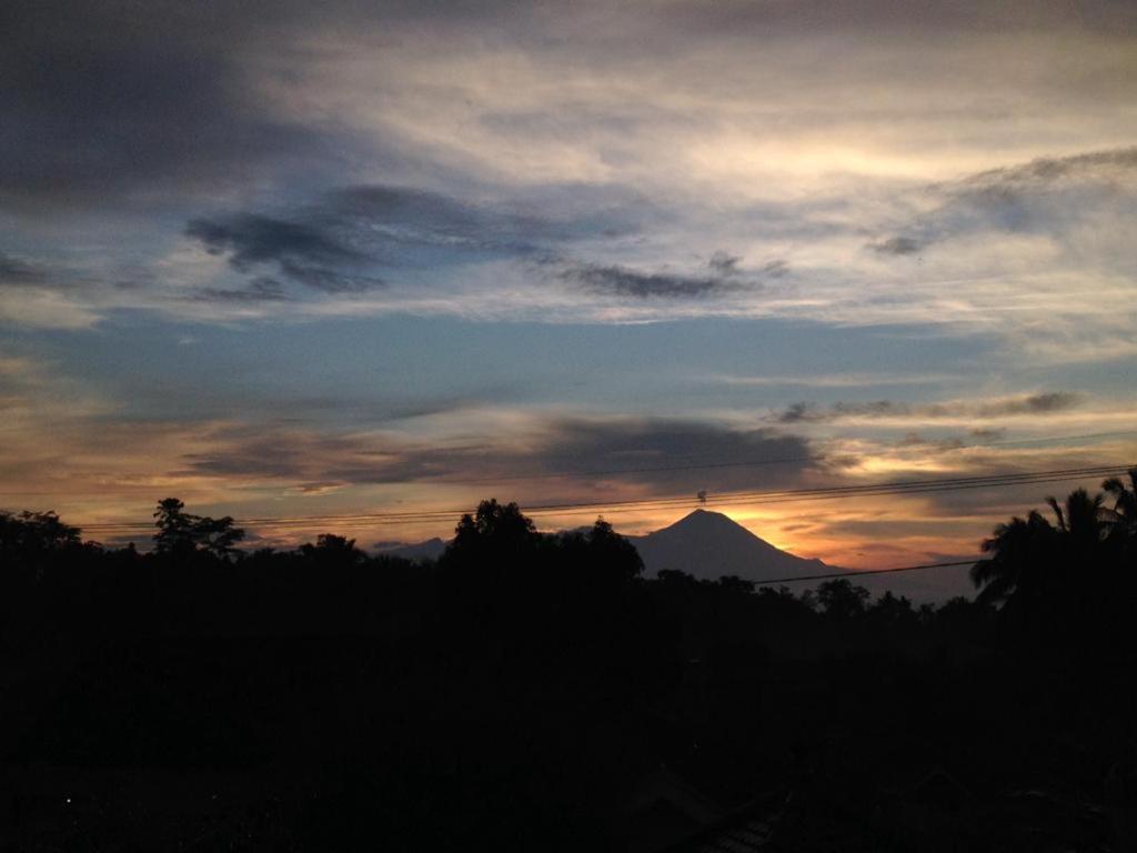 Marry Ind Gunung Kawi Guest House Malang Bumirejo ภายนอก รูปภาพ