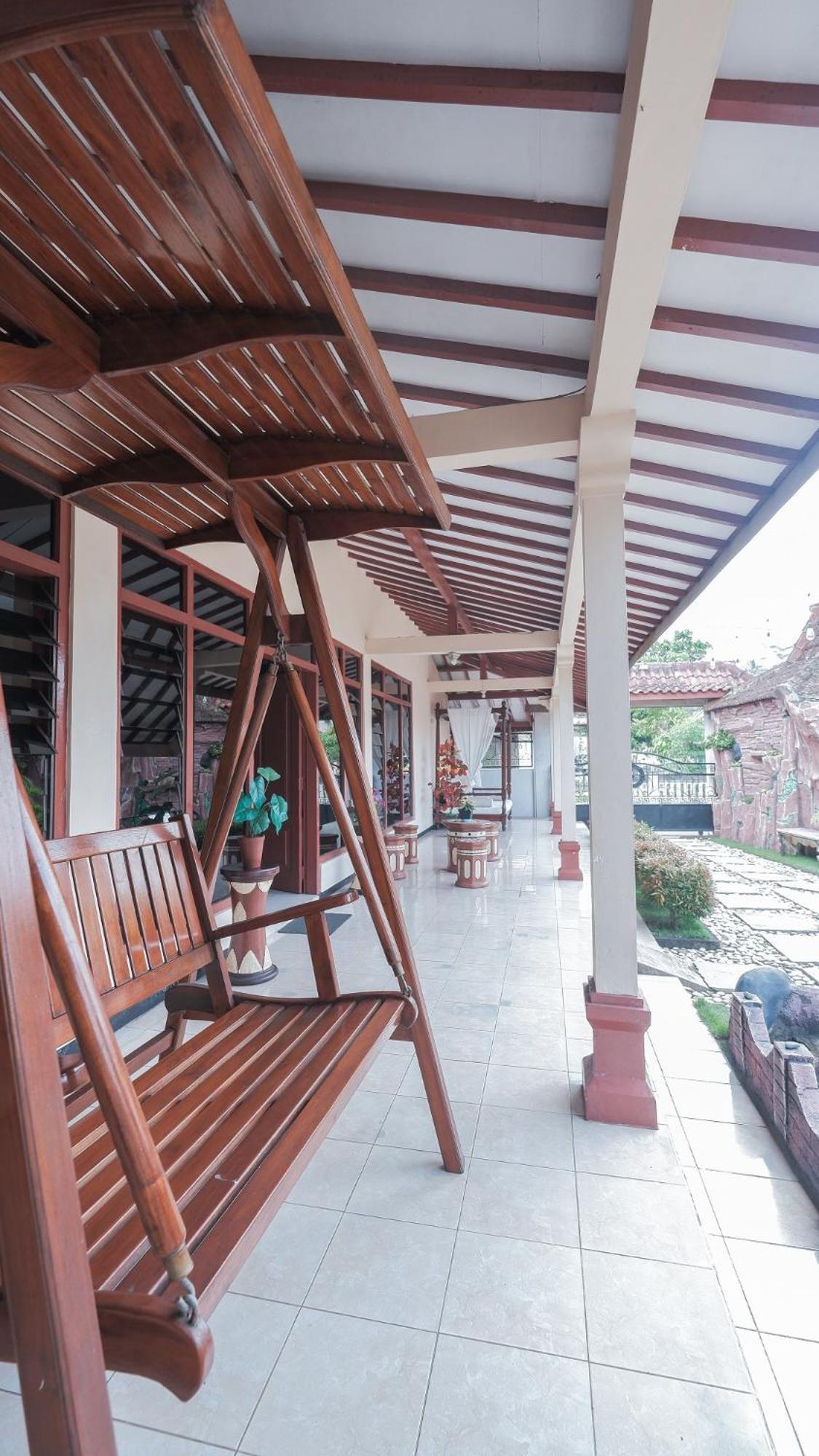 Marry Ind Gunung Kawi Guest House Malang Bumirejo ภายนอก รูปภาพ