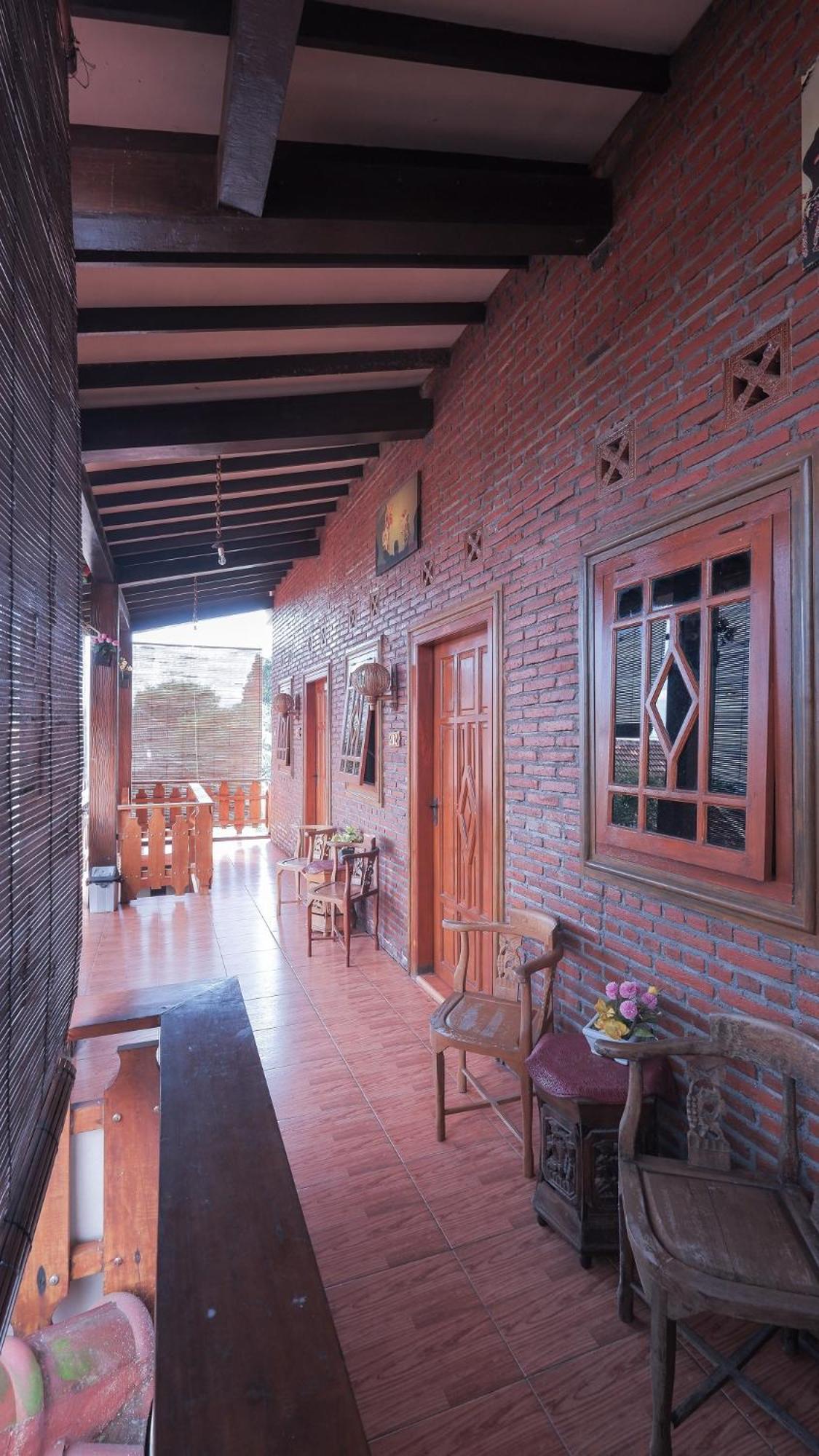 Marry Ind Gunung Kawi Guest House Malang Bumirejo ภายนอก รูปภาพ
